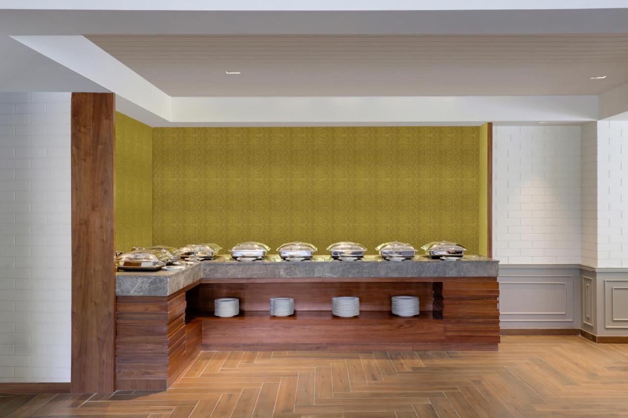 Lemon Tree Hotel, Sonāmarg エクステリア 写真